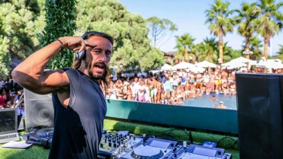 בריכה לאירוע חברה